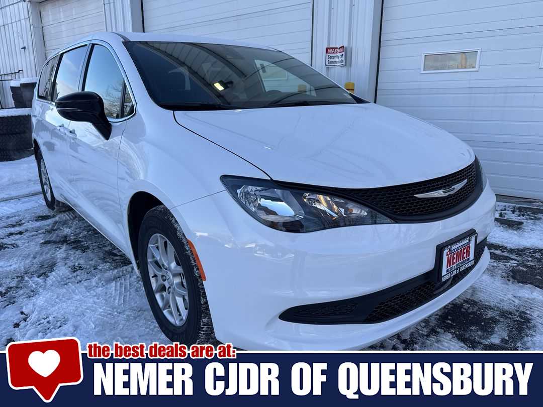 2026 Chrysler Voyager LX's photo