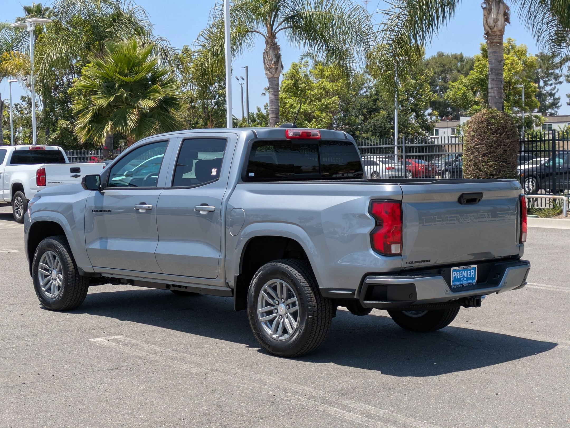 2025 Chevrolet Colorado Work Truck LT photo 3