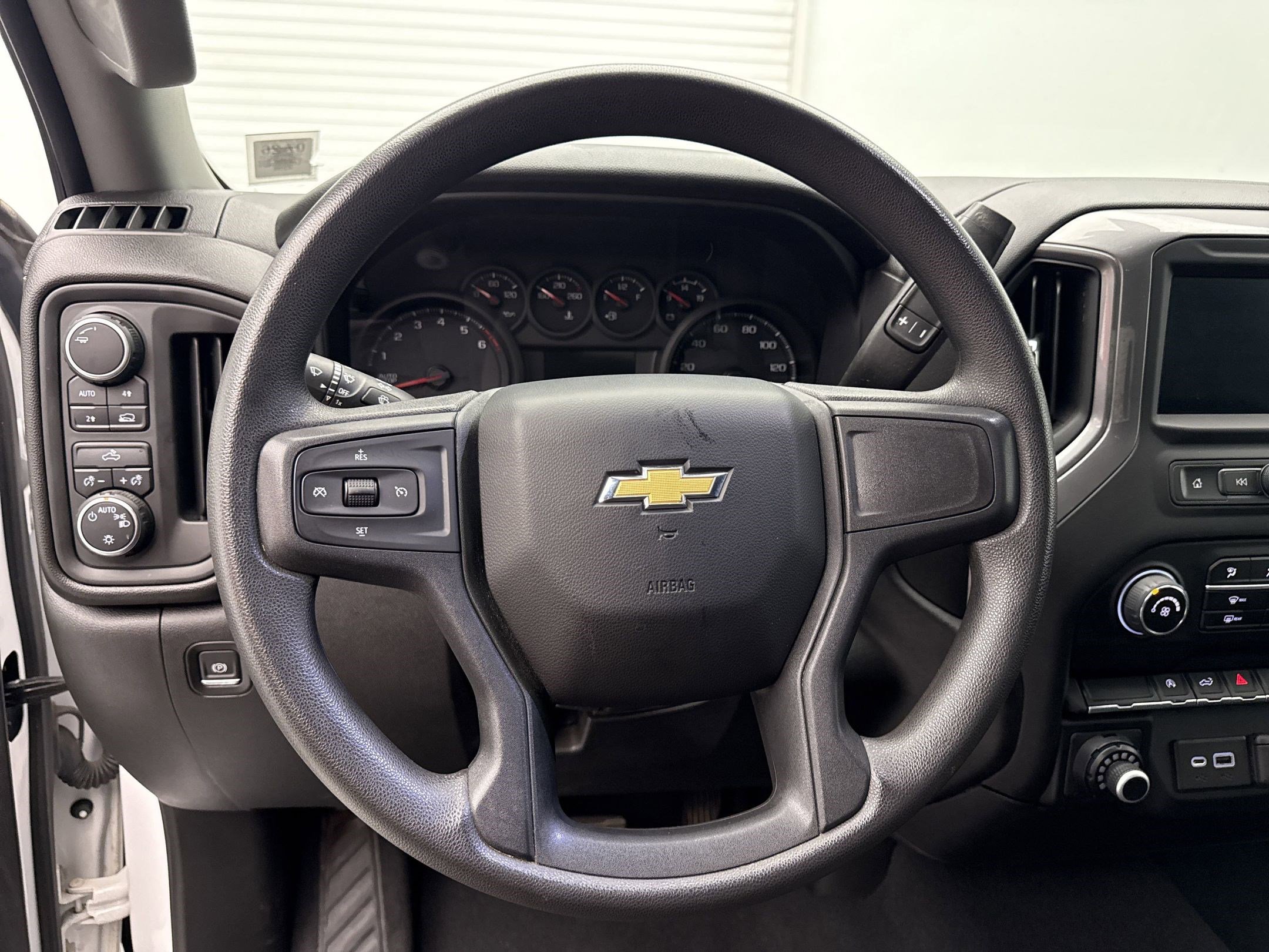 2022 Chevrolet Silverado 1500 Custom photo 14