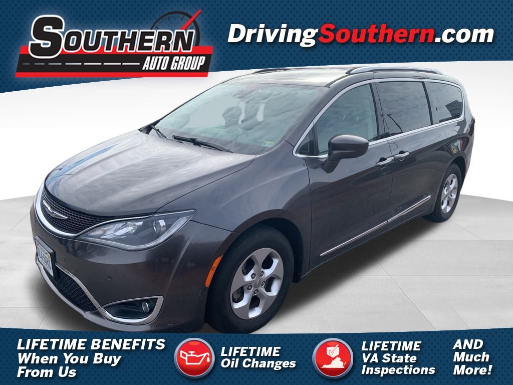 2017 Chrysler Pacifica Touring-L Plus