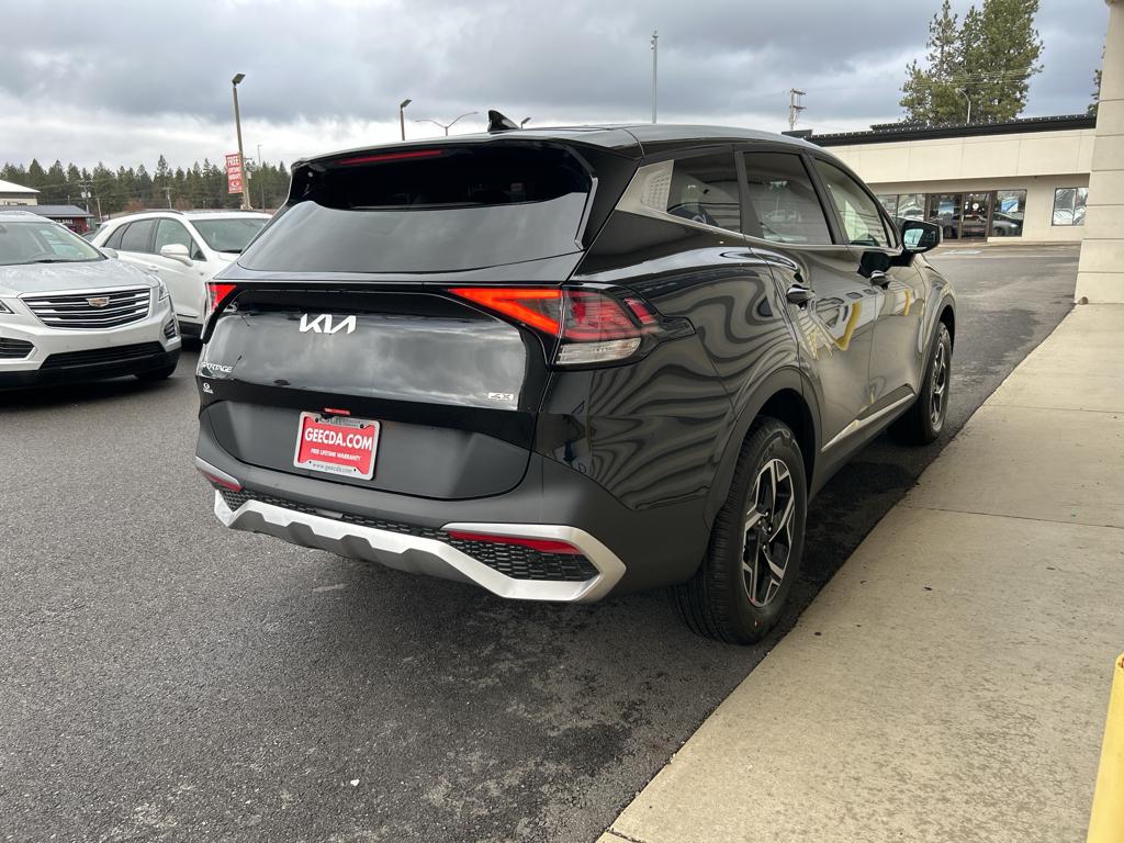 2025 Kia Sportage LX photo 3