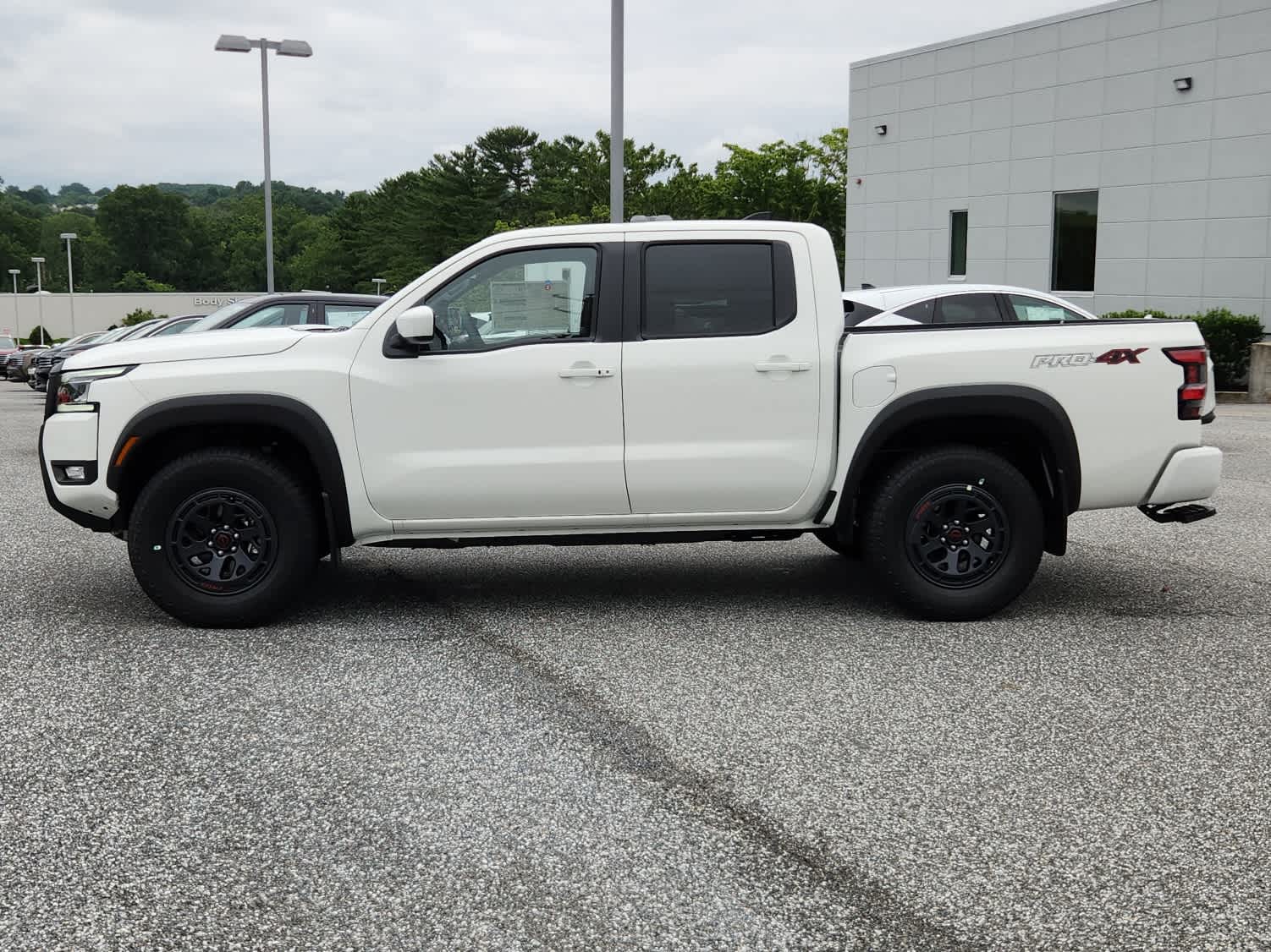 2025 Nissan Frontier PRO-4X photo 5