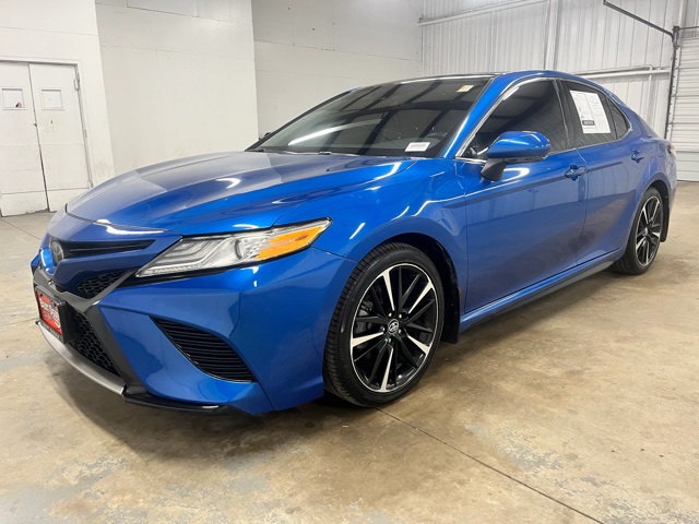 2020 Toyota Camry XSE photo 2