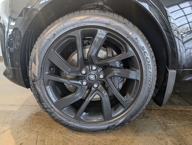 2025 Land Rover Discovery SE photo 5