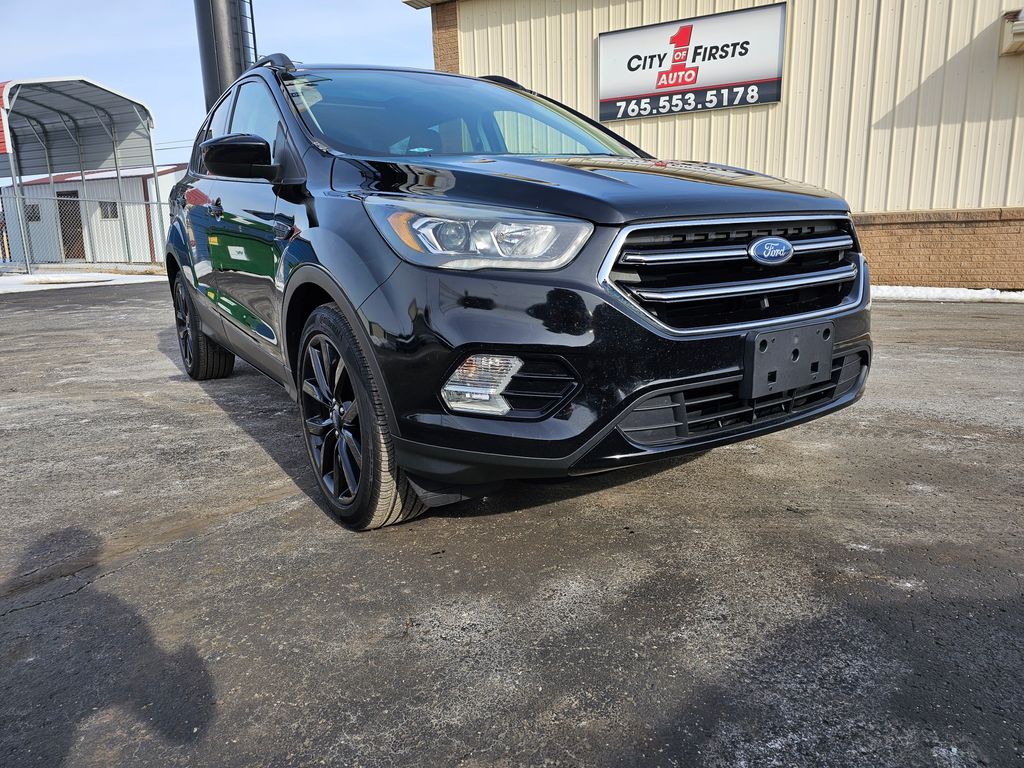 Used 2018 Ford Escape SE with VIN 1FMCU9GD4JUB59592 for sale in Tipton, IN