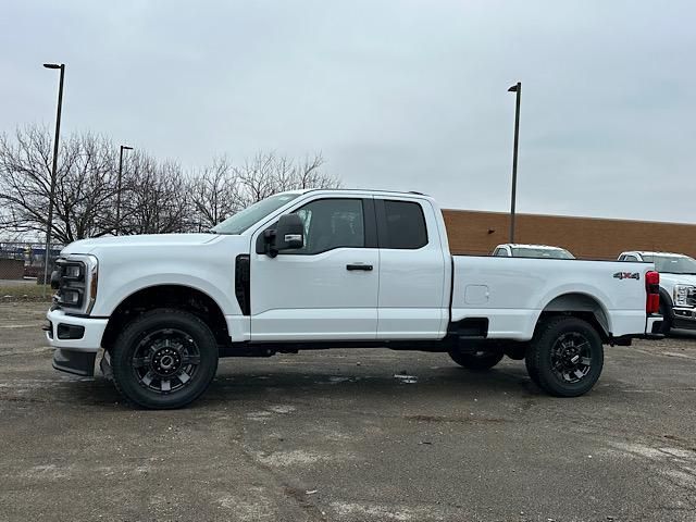 2025 Ford F-250 XL photo 4