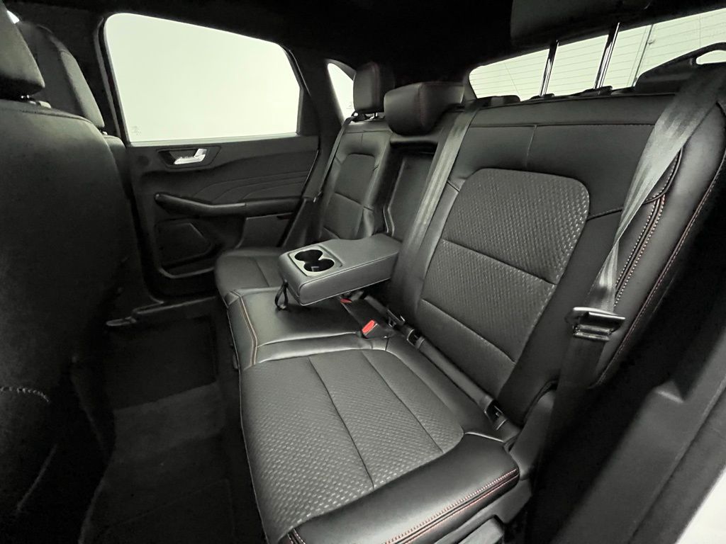 2024 Ford Escape ST-Line Select photo 35