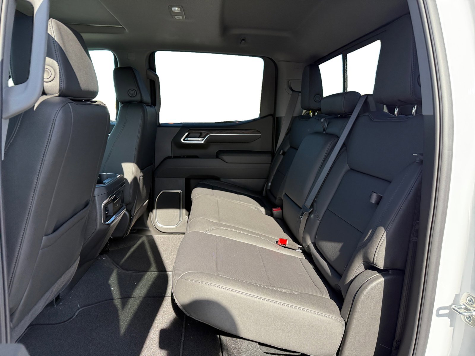 2025 Gmc Sierra 1500 SLT photo 16