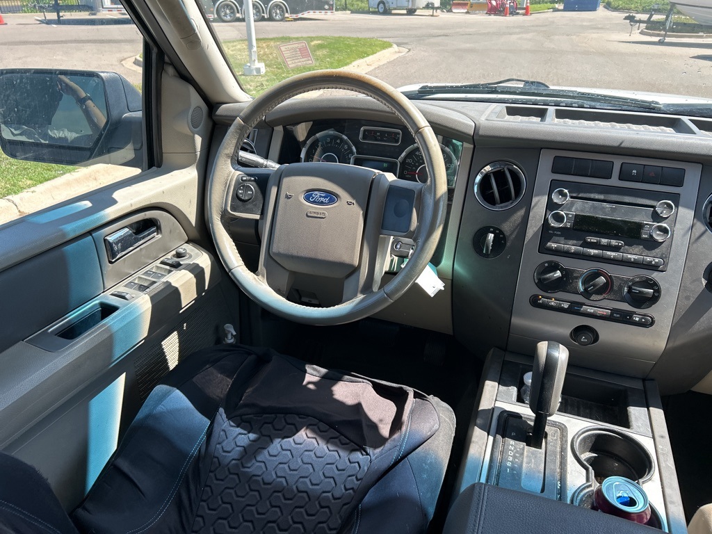 2010 Ford Expedition XLT photo 21