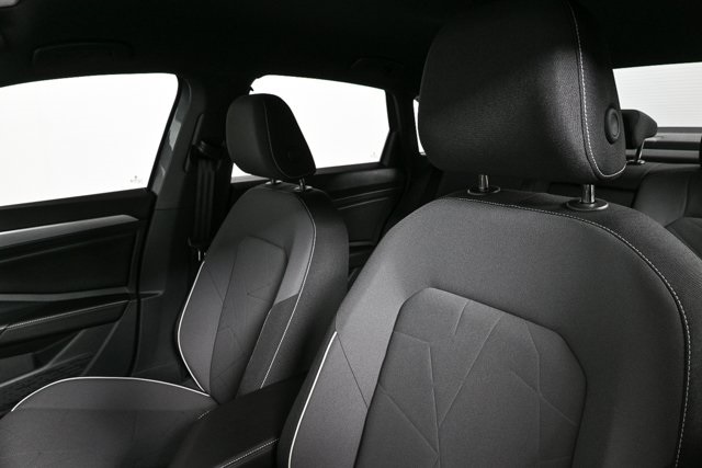 2025 Volkswagen Jetta 1.5T Sport photo 4