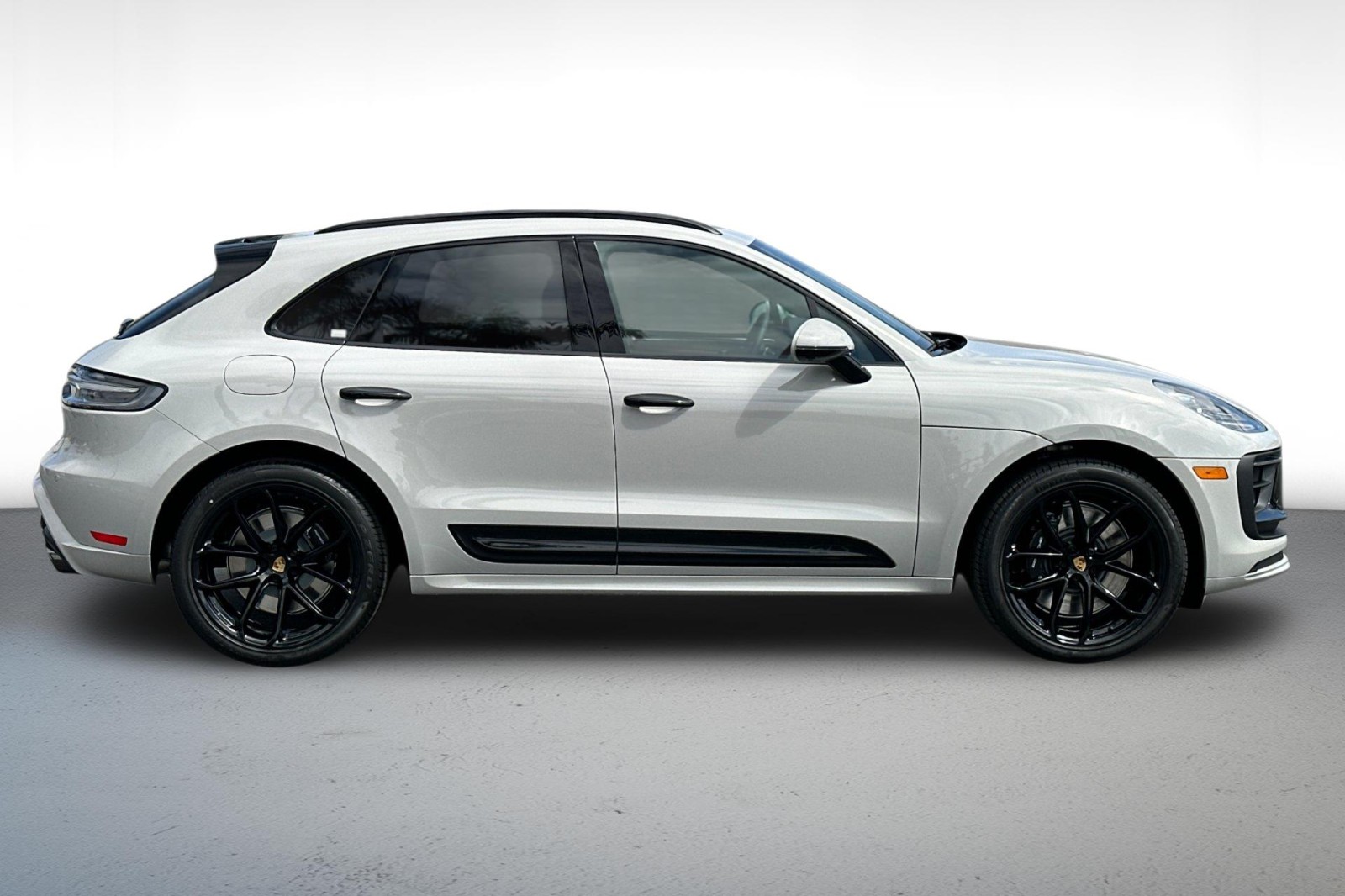 2025 Porsche Macan GTS photo 11
