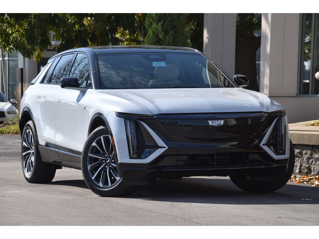 2026 Cadillac LYRIQ Sport's photo