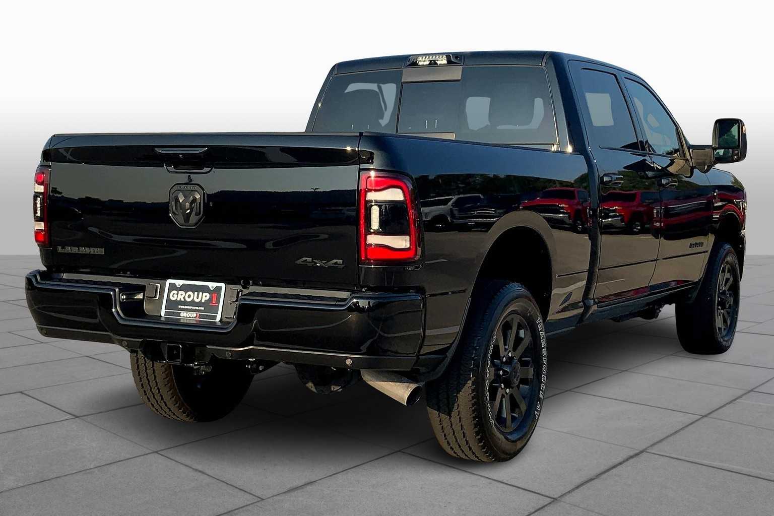 2024 Ram 3500 Laramie photo 12