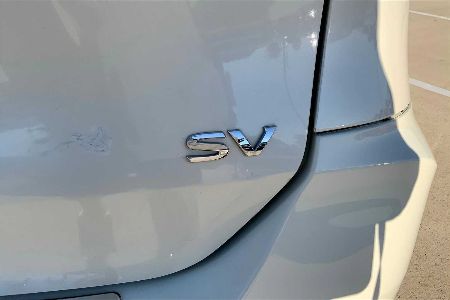 2020 Nissan Rogue SV photo 9
