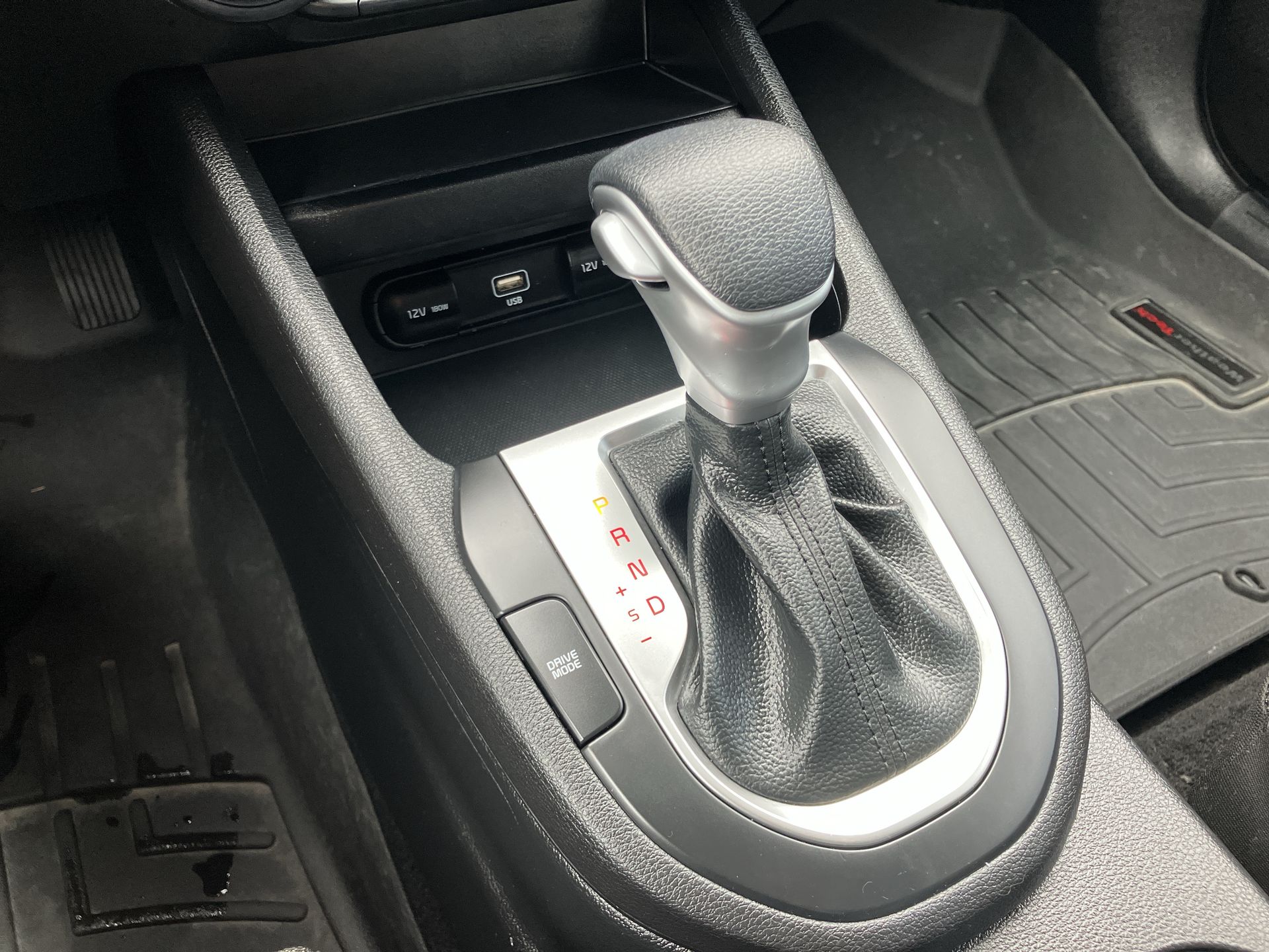 2023 Kia Forte LXS photo 7