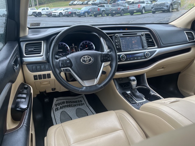 2015 Toyota Highlander XLE photo 16