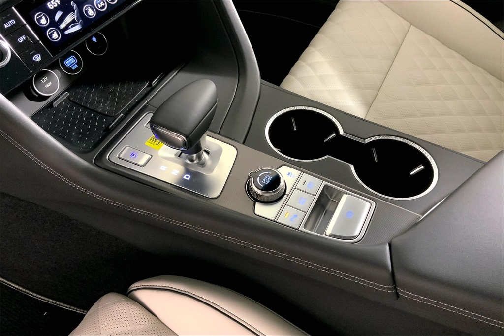 2025 Genesis G70 3.3T Sport Prestige photo 6