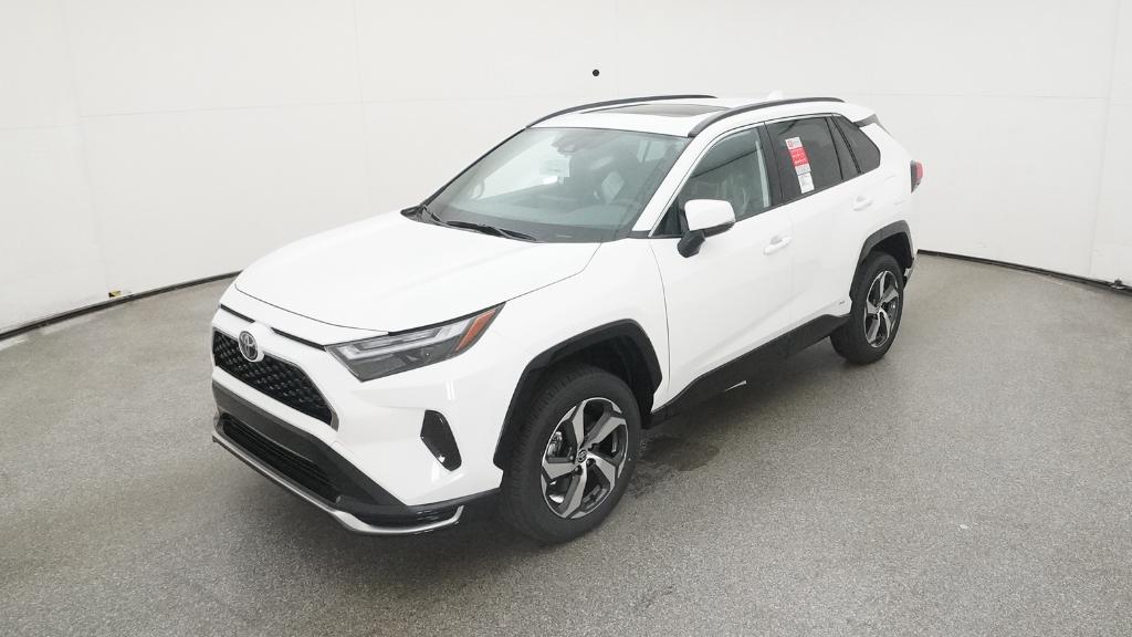 2025 Toyota RAV4 SE's photo