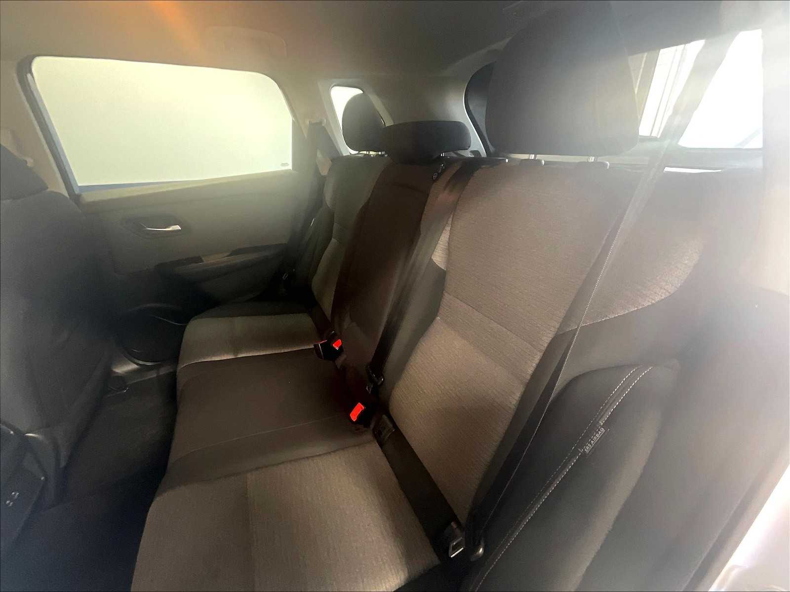 2023 Nissan Rogue SV photo 12