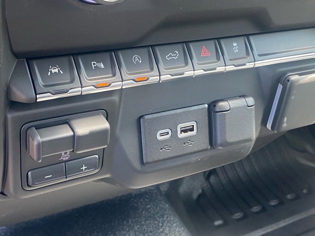 2025 Chevrolet Silverado 1500 photo 5