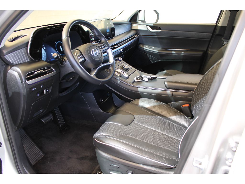 2025 Hyundai Palisade Limited photo 9