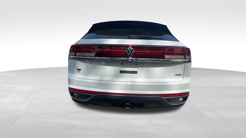 2025 Volkswagen Atlas Cross Sport SE Technology photo 3