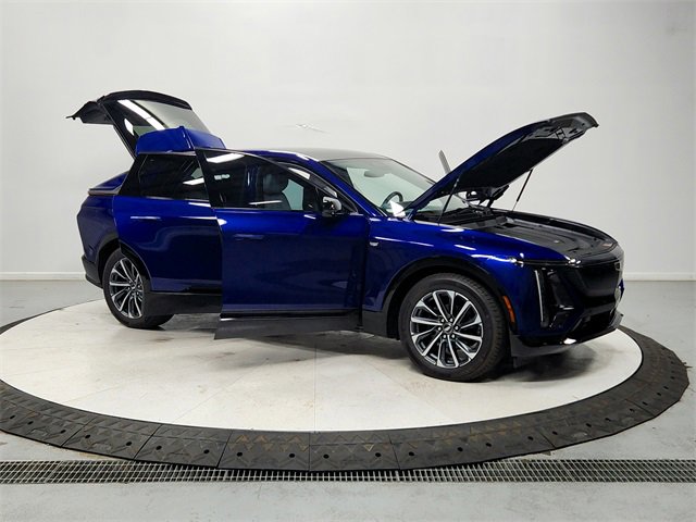 2024 Cadillac Lyriq Sport photo 8