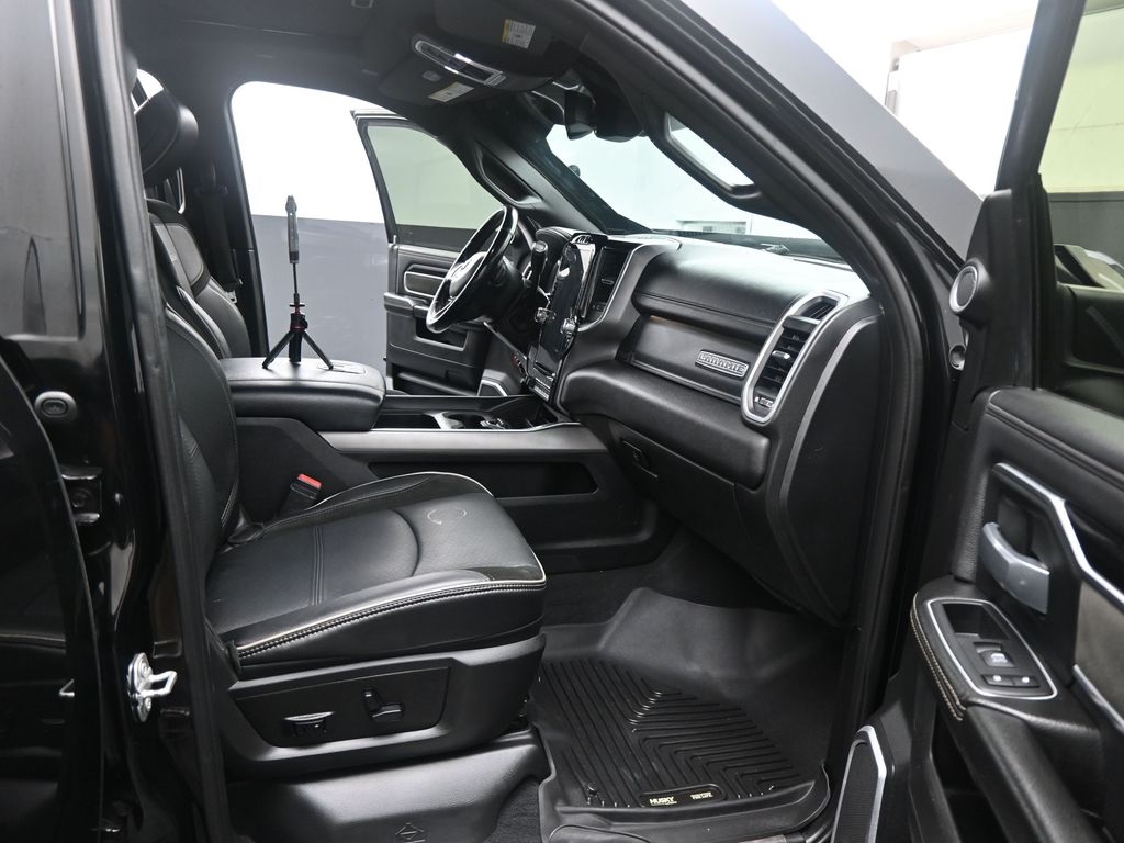 2020 Ram 3500 Laramie photo 3