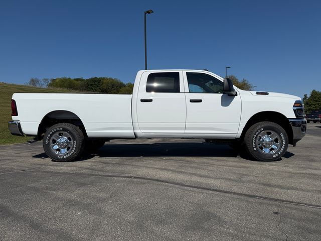 2026 Ram 2500 Tradesman photo 4
