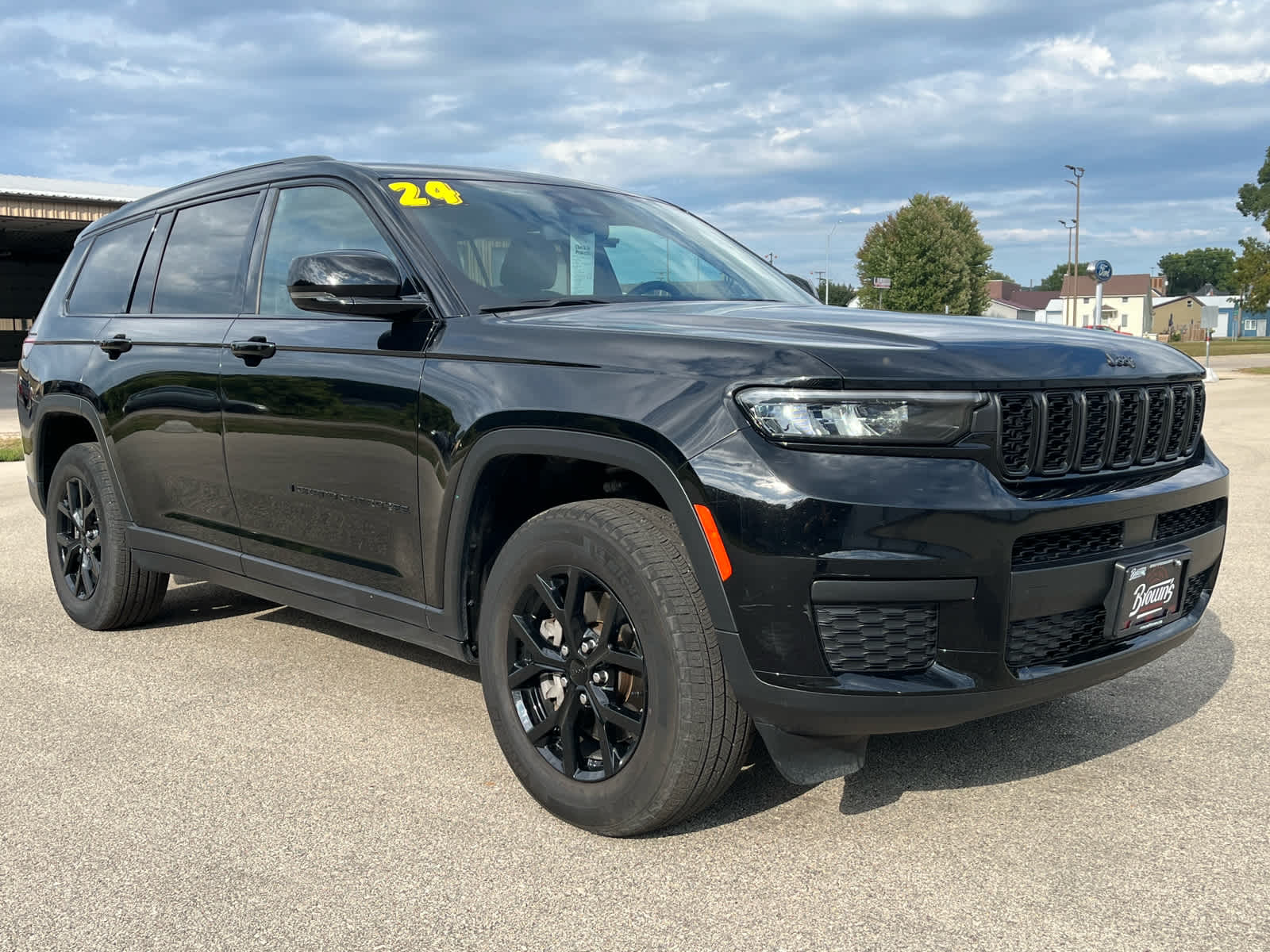 2024 Jeep Grand Cherokee Altitude photo 3