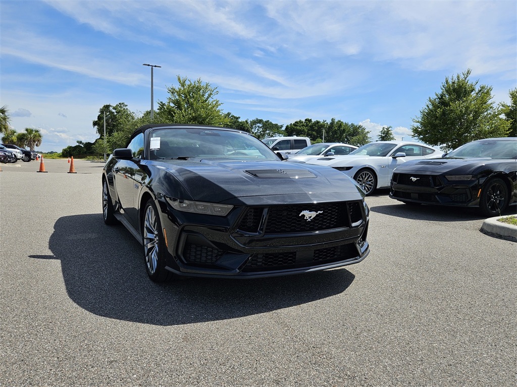 2025 Ford Mustang GT Premium Convertible photo 2