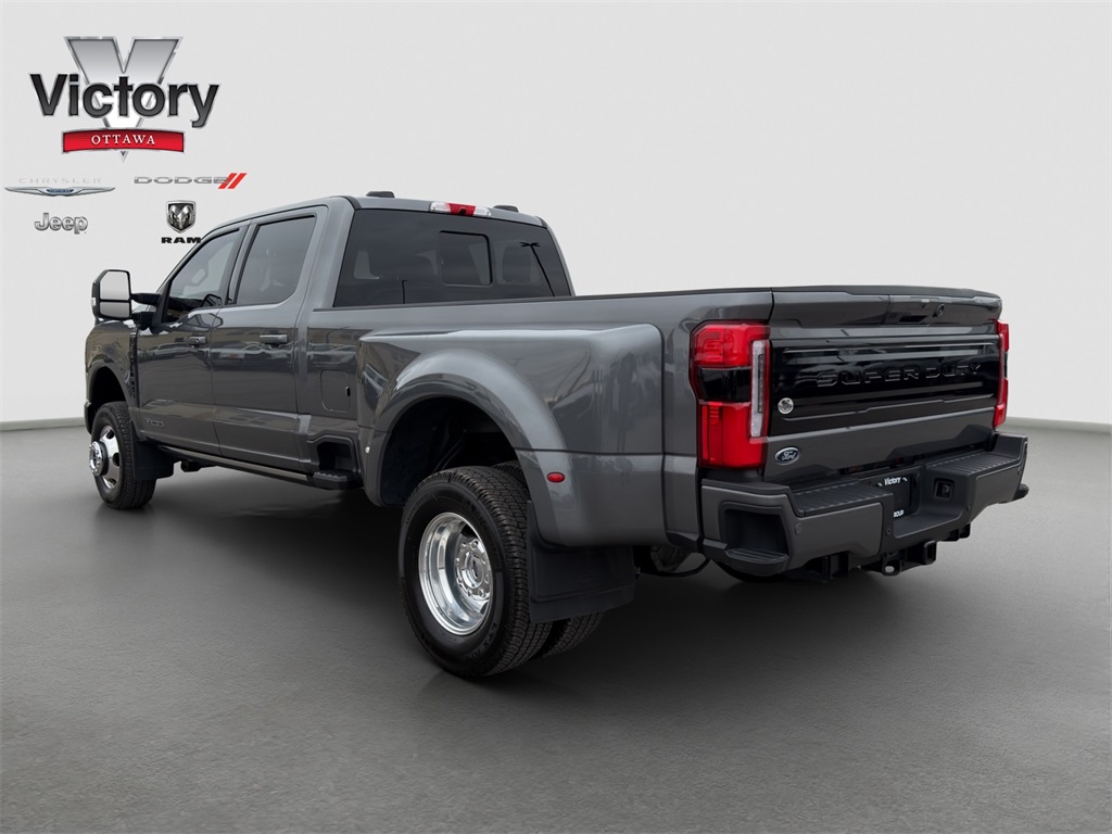 2025 Ford F-350 photo 4