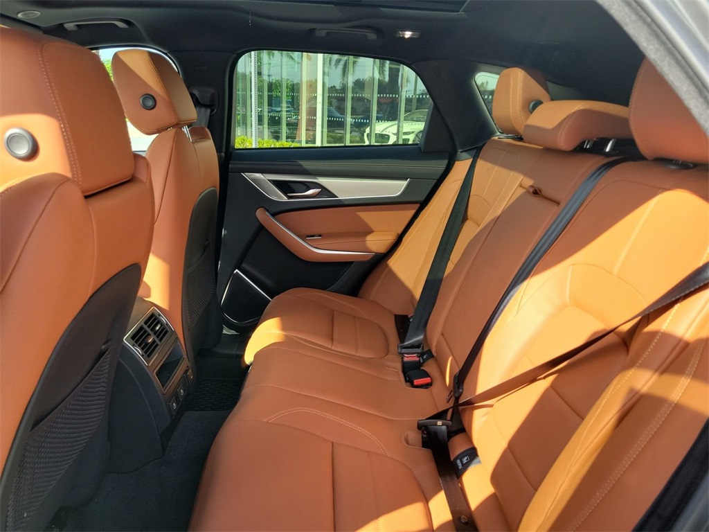 2026 Jaguar F-PACE P250 R-Dynamic S photo 15