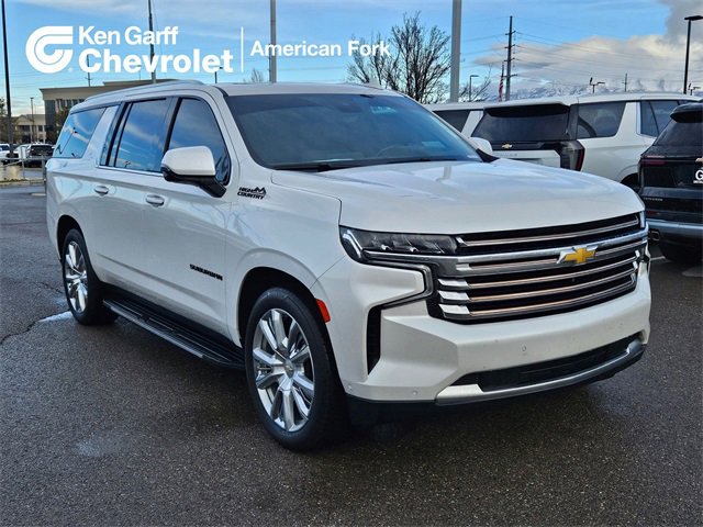 2023 Chevrolet Suburban High Country's photo
