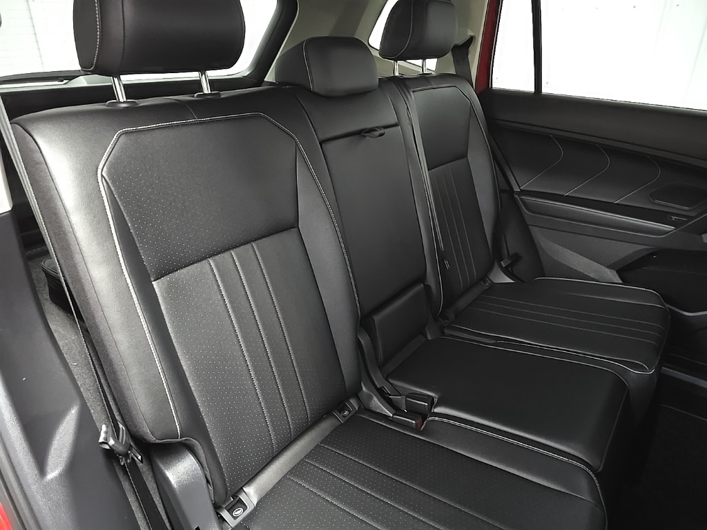 2022 Volkswagen Tiguan SE photo 16