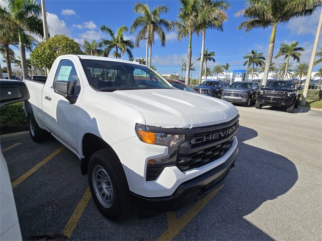 2025 Chevrolet Silverado 1500 photo 2