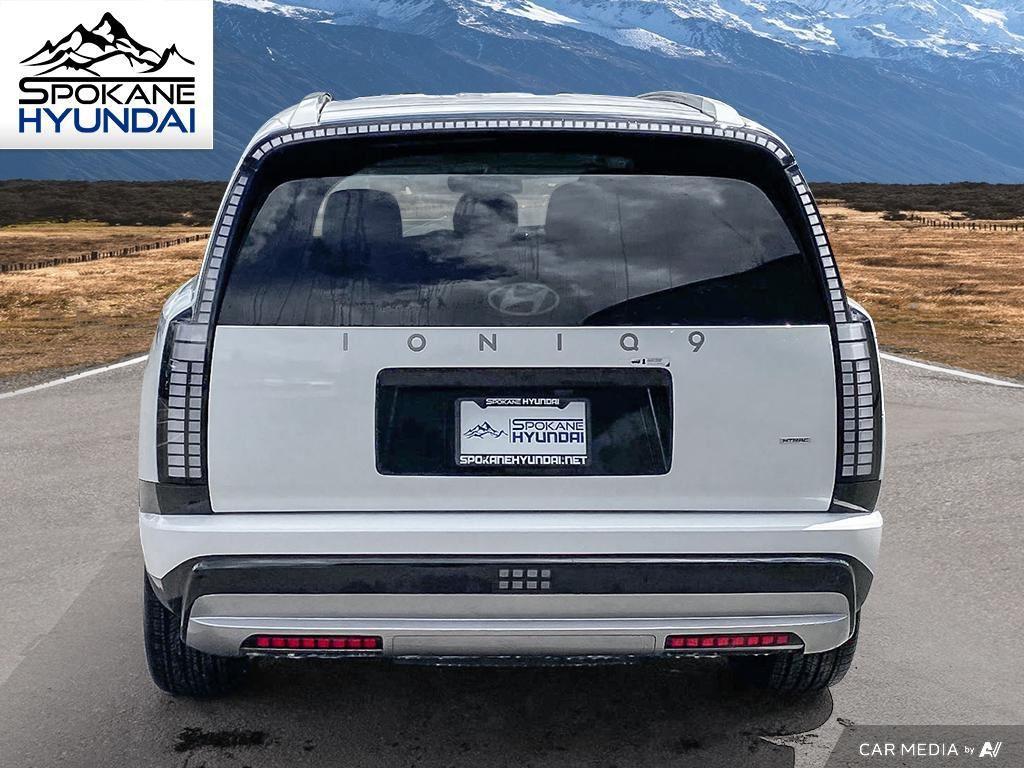 2026 Hyundai Ioniq SEL photo 4