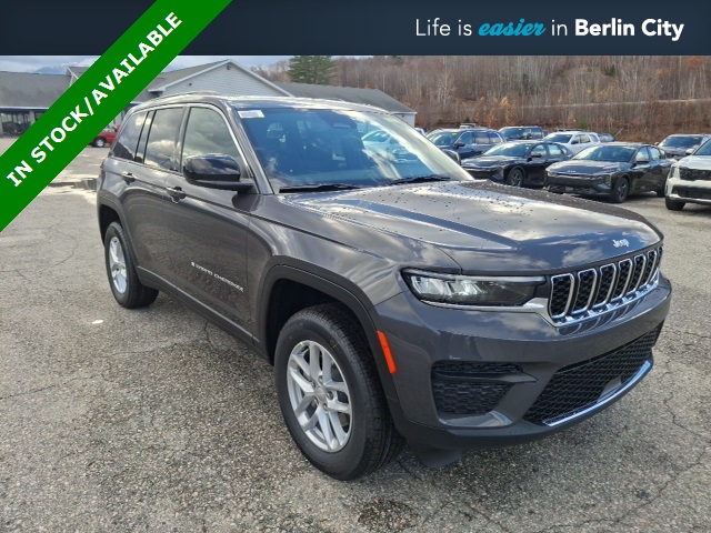 2025 Jeep Grand Cherokee Laredo's photo