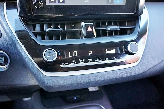 Used 2024 White Toyota LE image 25