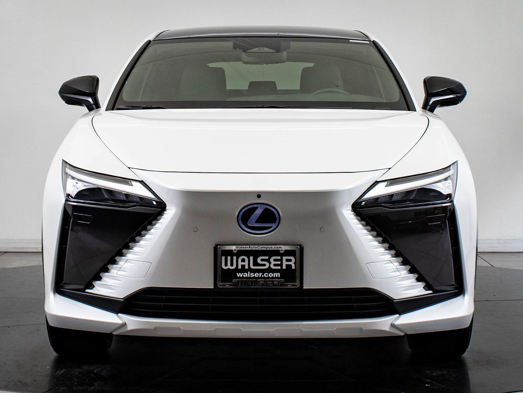 2023 Lexus RZ 450e Premium photo 2