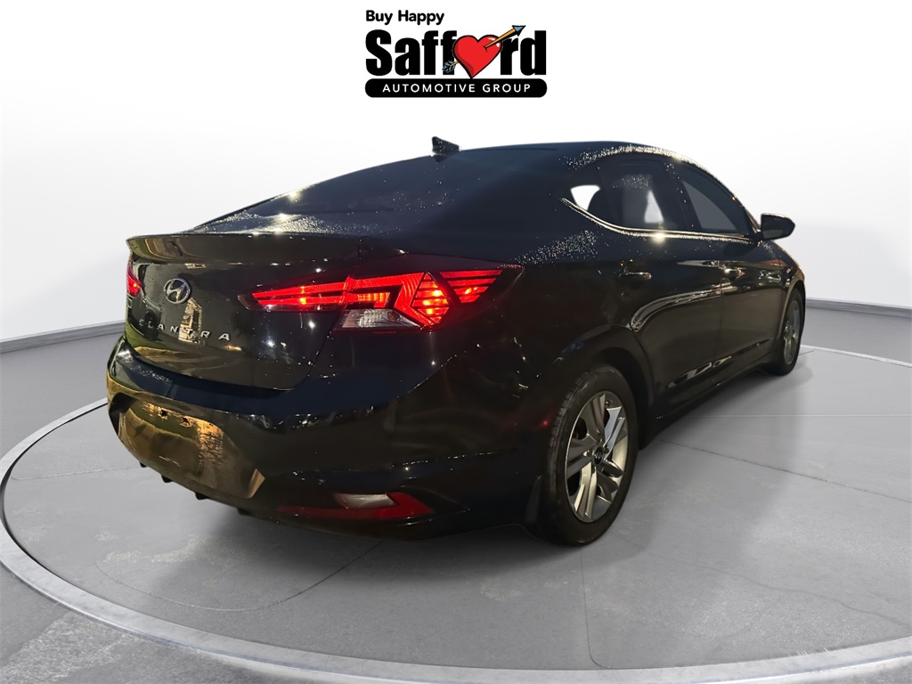2020 Hyundai Elantra SEL photo 8