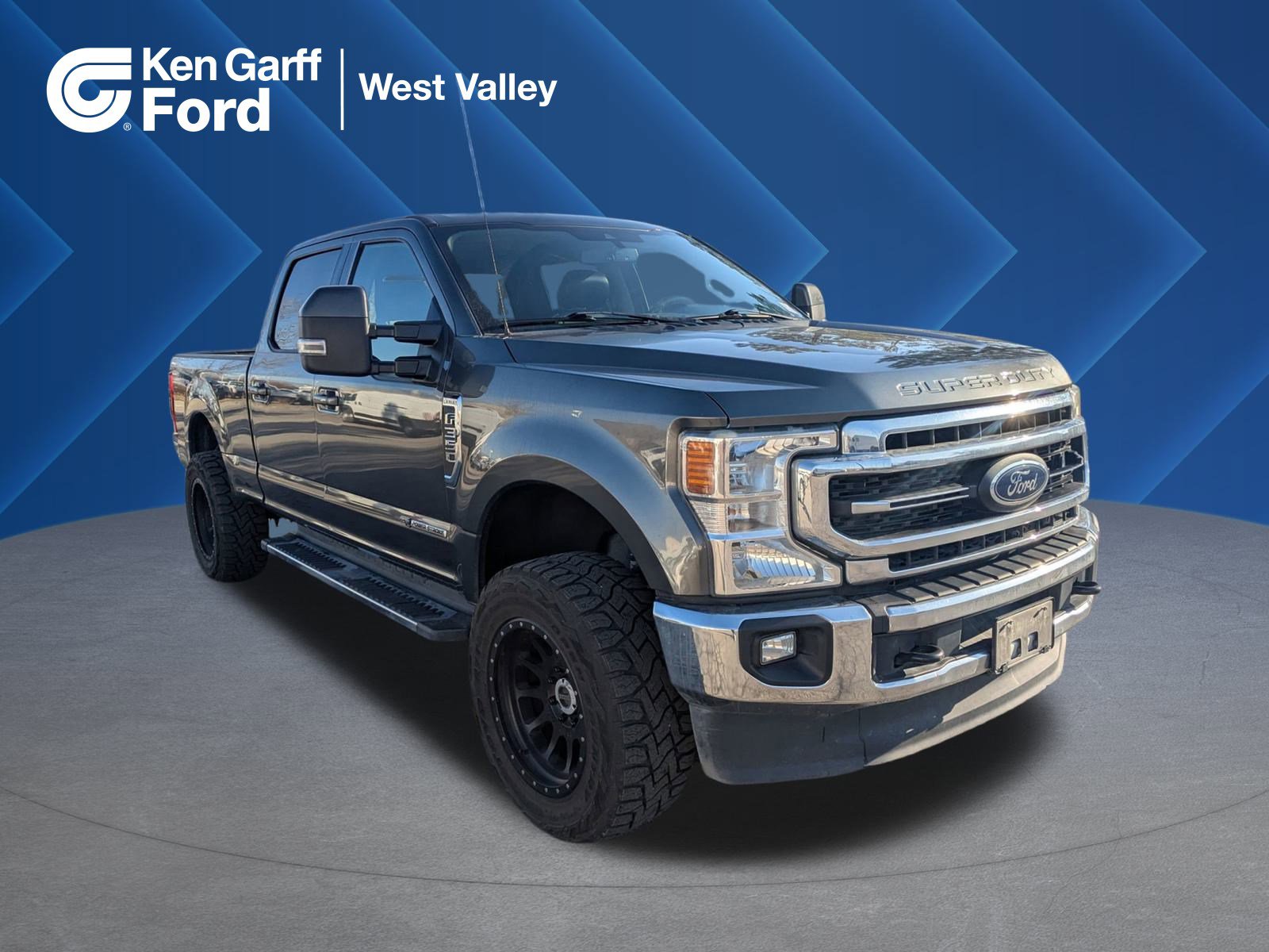 2020 Ford F-350 Super Duty Lariat's photo
