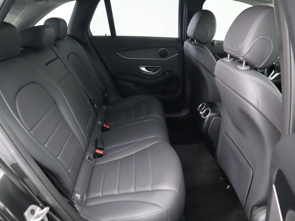 2022 Mercedes Benz GLC 300 photo 21