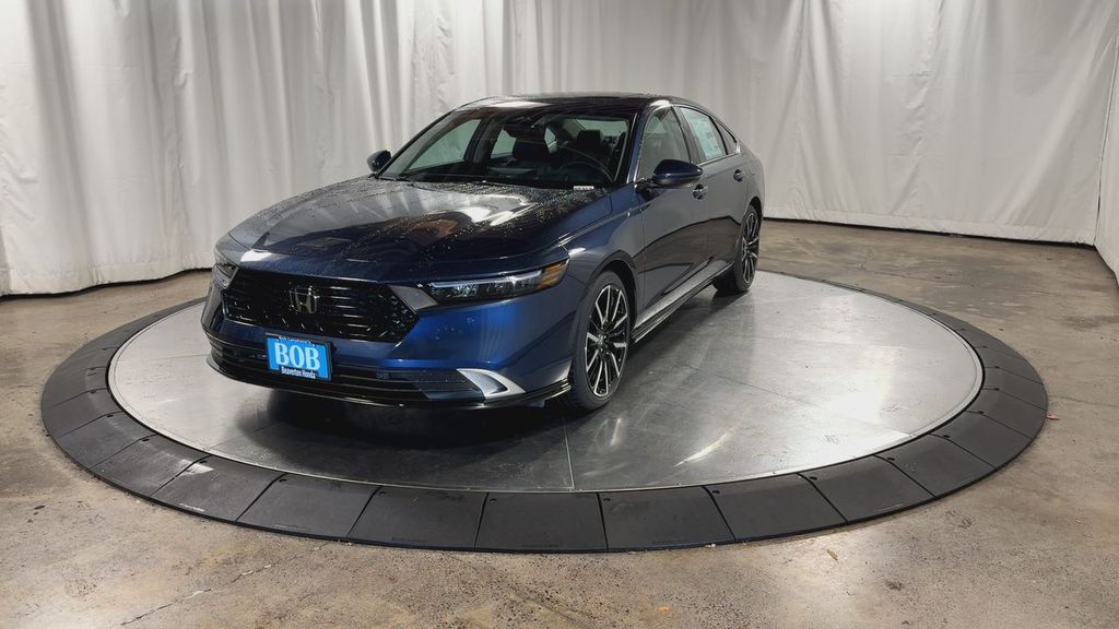 2025 Honda Accord Hybrid Touring photo 4