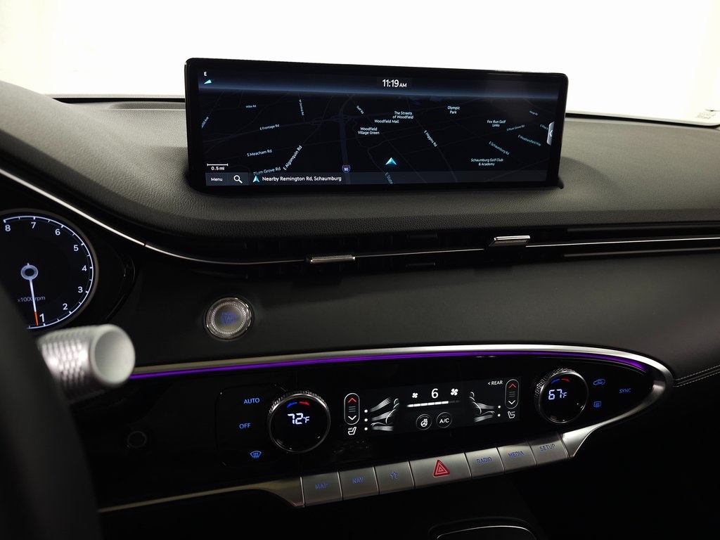 2024 Genesis GV70 2.5T Advanced photo 16
