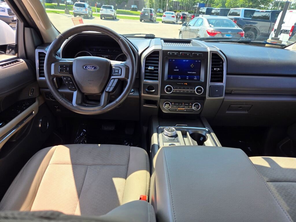 2020 Ford Expedition XLT photo 17