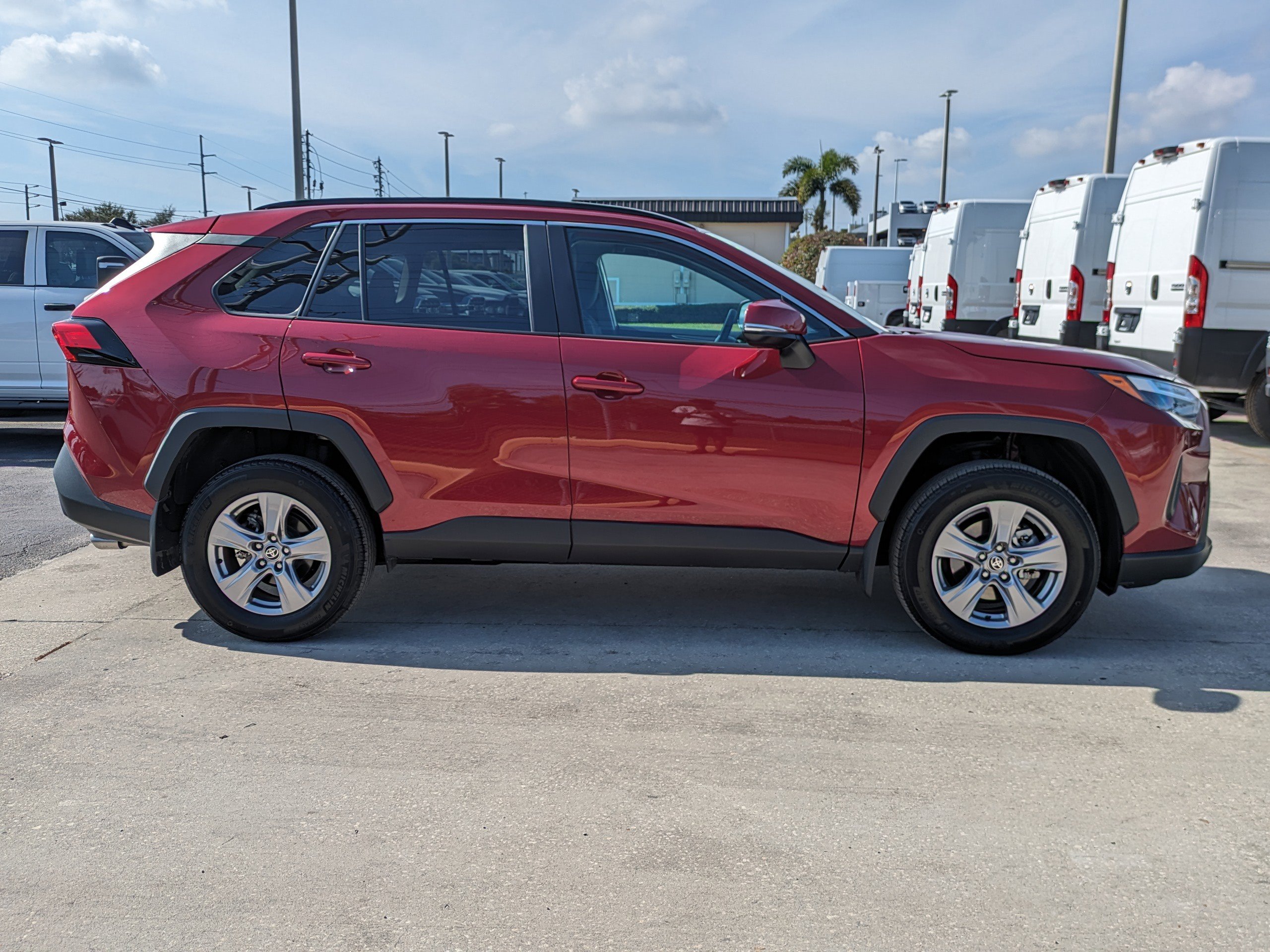 2025 Toyota RAV4 XLE photo 3