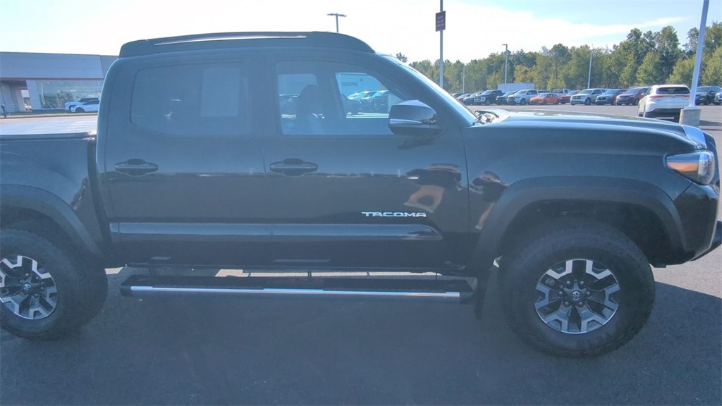 2023 Toyota Tacoma TRD Off-Road photo 4
