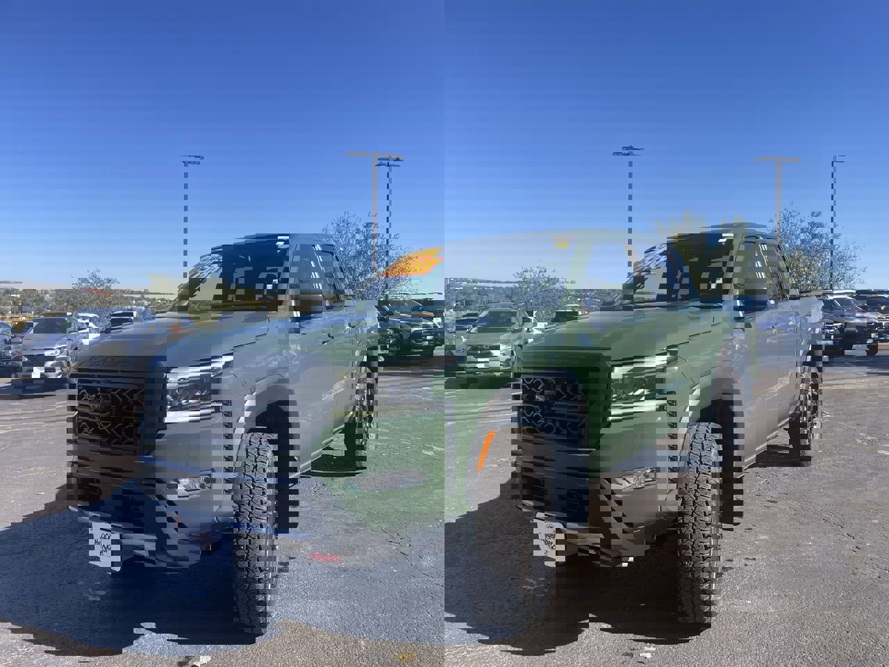 2024 Nissan Frontier PRO-4X photo 3