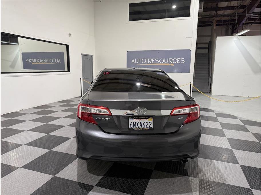 2012 Toyota Camry XLE photo 6